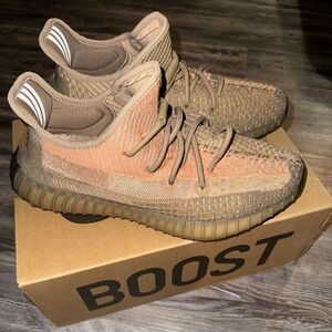 Men’s Yeezy Boost 359 V2 size 10